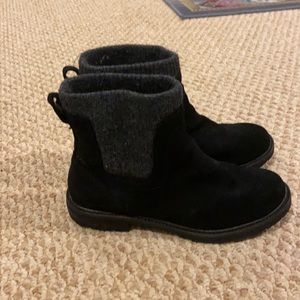 Black llbean boots